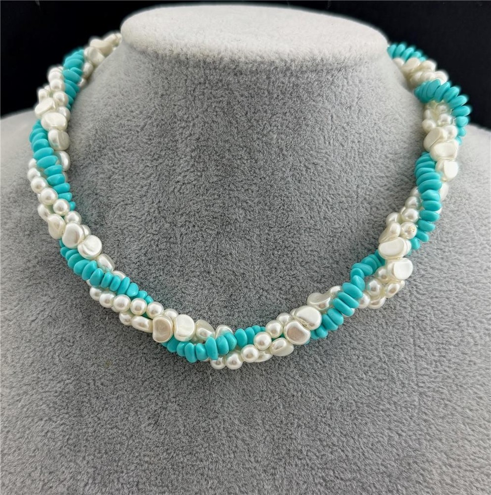 1980’s Avon Acrylic Turquoise & Faux Pearls Twisted Necklace 16″ Long