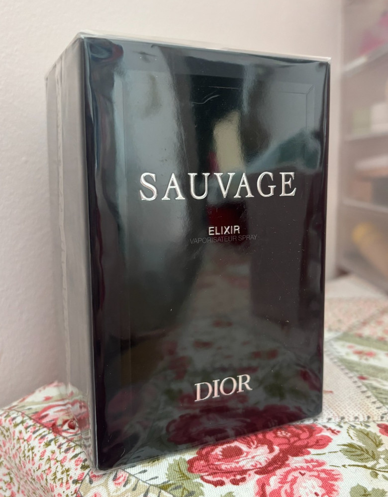 Dior Sauvage Elixir 5.0 fl oz *Free Gift Included*