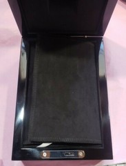 Victoria’s Secret white Swarovski Crystals BOMBSHELL EAU DE PARFUM Rare 1.7oz