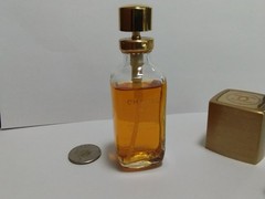 Chanel No 5 Eau de Parfum Spray In Rare Gold Canister Vintage 1 1/2 oz Net Wt.