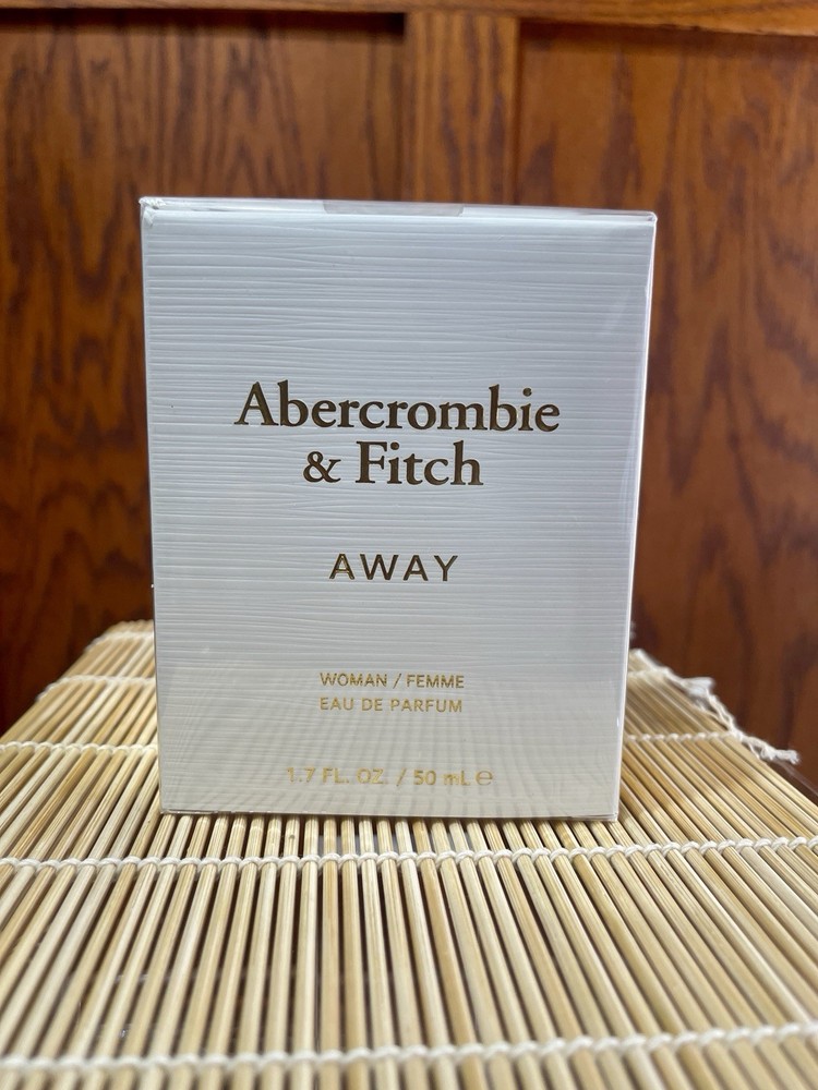 NIB ABERCROMBIE & FITCH AWAY 1 oz Eau de Parfum EDP Spray Women DISCONTINUED