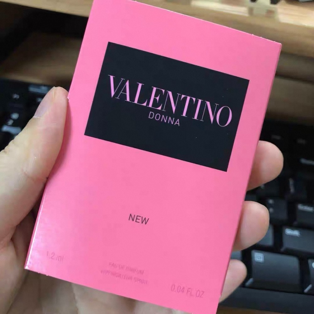 Valentino Donna New Eau de Parfum EDP for Women Sample Spray Vial 1.2ml / 0.04oz