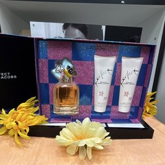 Marc Jacobs Perfect Gift Set EDP Spray 3.3 fl oz + Lotion + Body Cleanse
