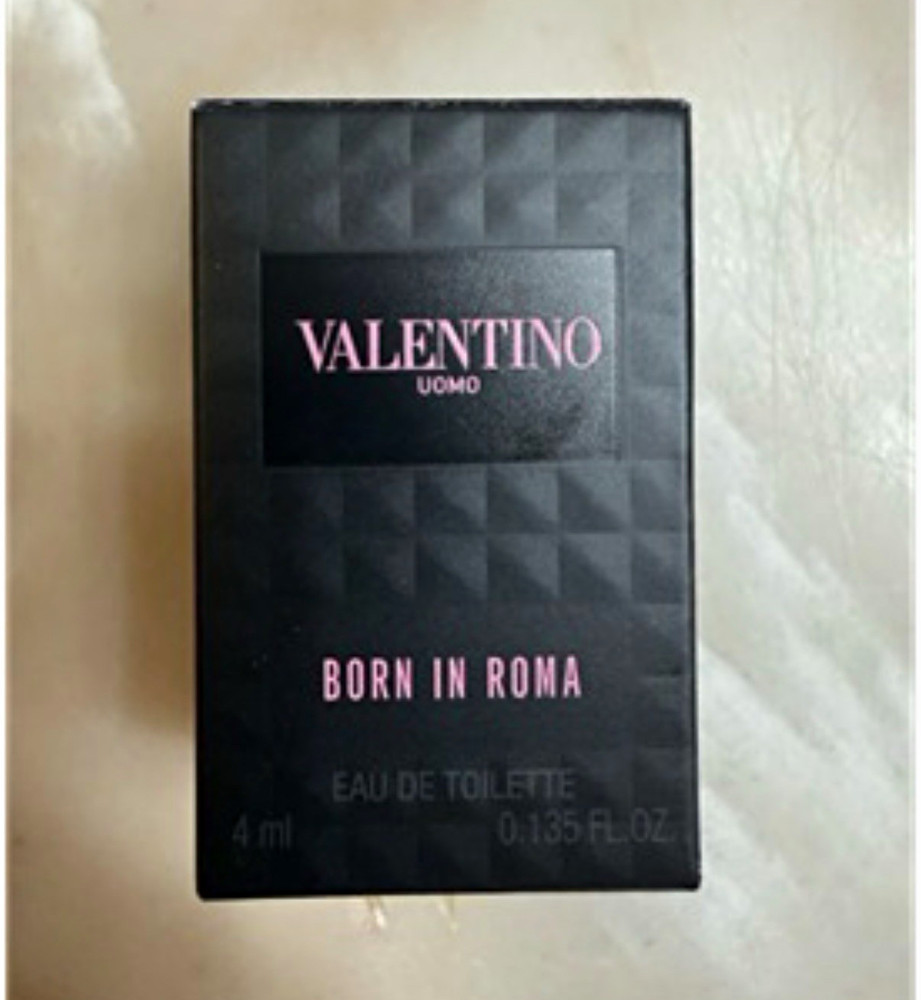 Valentino Uomo Born In Roma Eau de Toilette Spray Sample Size 0.135 fl oz