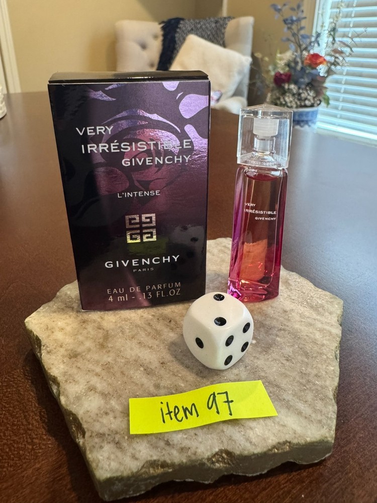 Givenchy Very Irresistible Givenchy L’Intense eau de parfum miniature (4 ml)