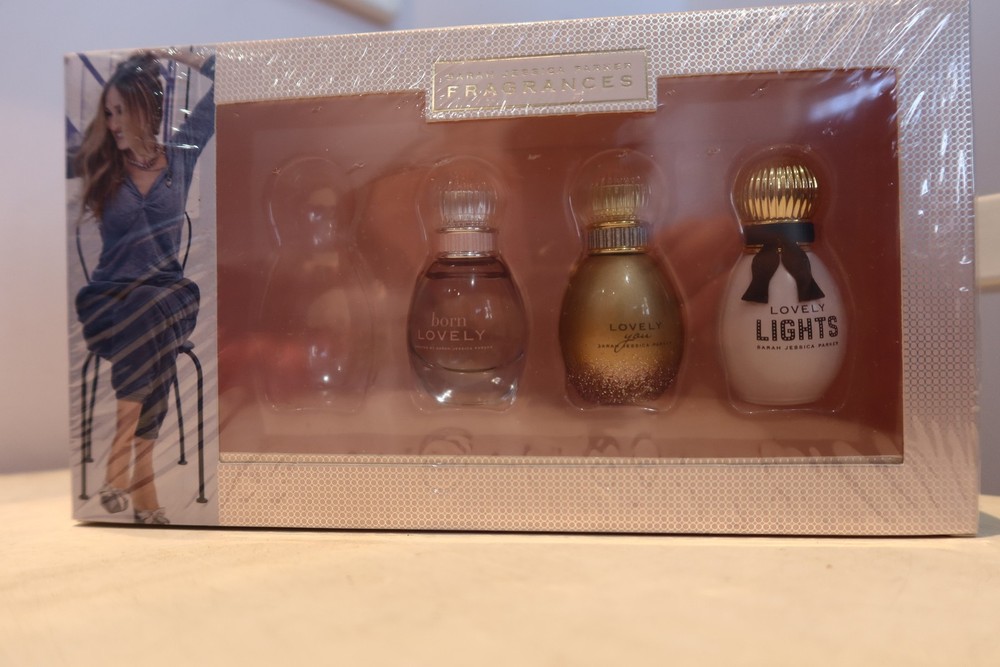 Lovely by Sarah Jessica Parker Perfume for Women Gift Set Mini Splashes