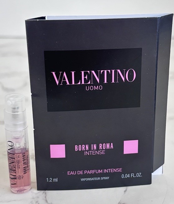 Valentino Uomo Born In Roma Intense Eau De Parfum Spray 1.2mL/0.04 fl oz