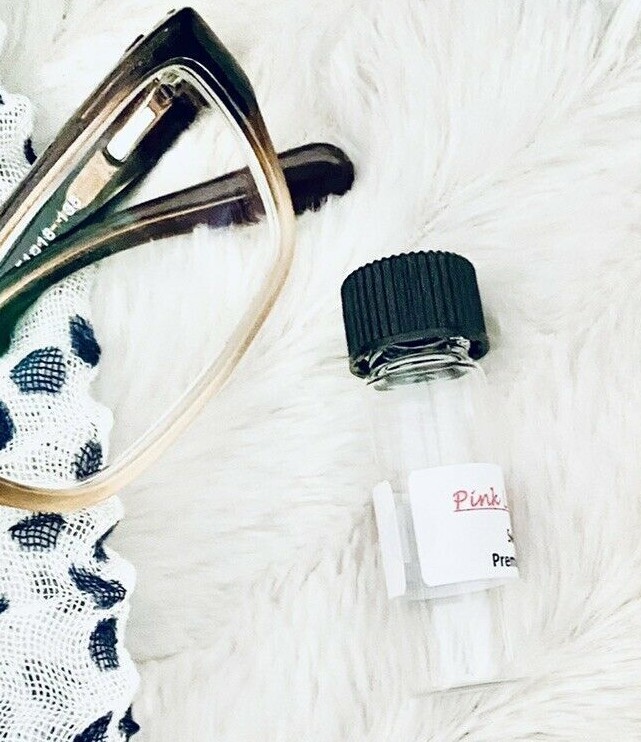 New Bibliotheque Type Premium Fragrance Body Oil – 4ml.