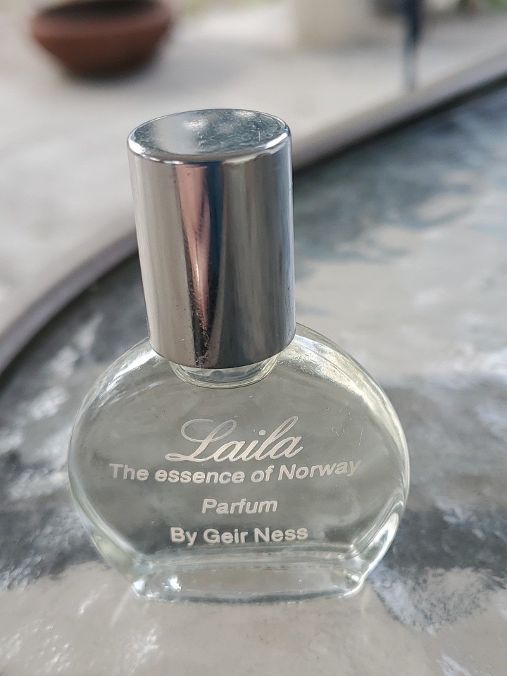Laila Essence of Norway Perfume Pure Parfum MINI Size 0.5oz GeirNess Splash Rare