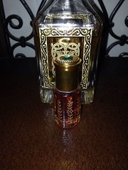 Oudh Woody Oil Sandalwood Musk Beautiful Parfum Smell 6 Ml Bottle