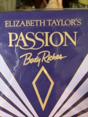 Elizabeth Taylor’s Passion Body Riches Perfumed Dusting Powder 5 Oz New Sealed