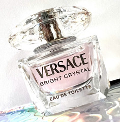 Cute Mini Versace Bright Crystal Eau de Toilette Travel Sample Size 0.17 fl oz