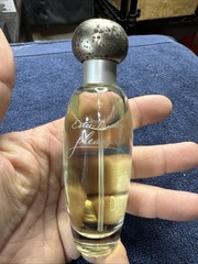 Vintage ESTEE LAUDER PLEASURES EDP 1.7 oz. Not sure why the lid is that way.