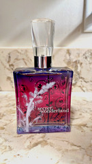 Bath & Body Works SECRET WONDERLAND 2.5oz /75ml Womens Perfume RARE Full Bottle