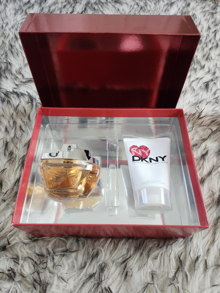 My NY by DKNY Donna Karan City Chic Eau De Parfum 3.4oz Perfume Lotion Set READ
