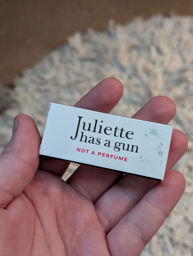 Juliette Has A Gun Not A Perfume Eau de Parfum Sample Spray .057oz, 1.7ml NIB