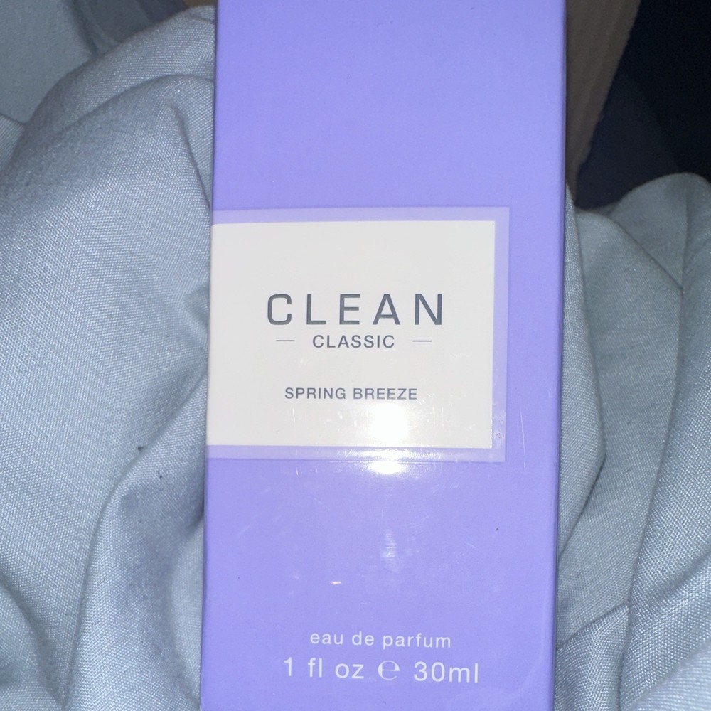 CLEAN Classic Spring Breeze Eau de Parfum Spray 1 fl oz / 30 ml Regular Size