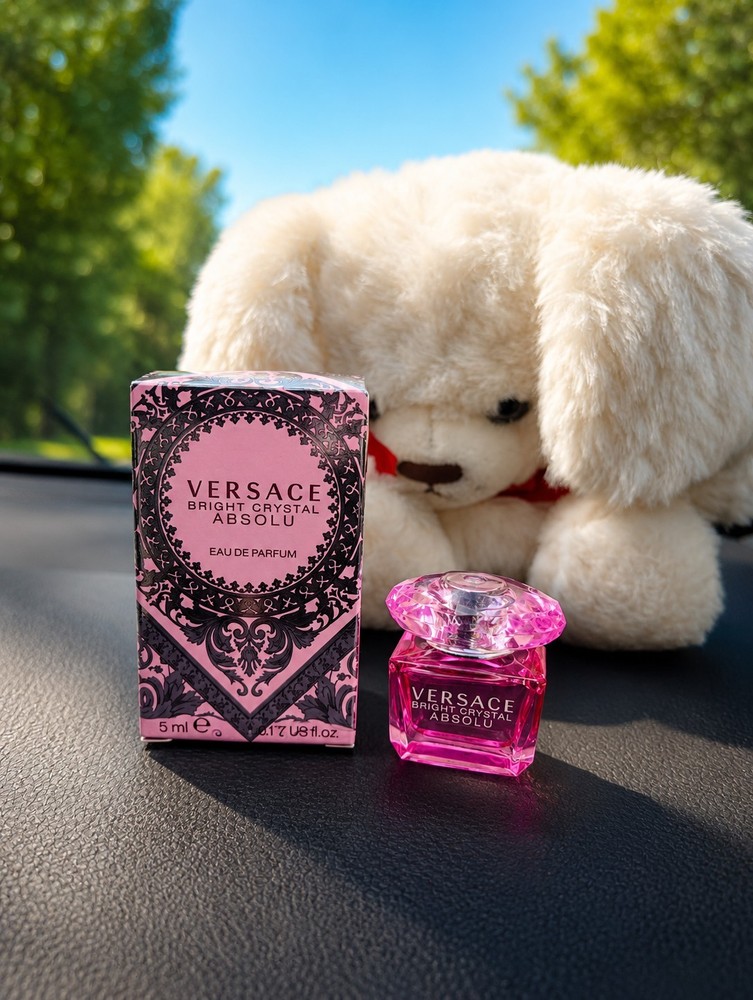 Versace Bright Crystal Absolu Eau de Parfum Spray, Sample Size 0.17 fl oz