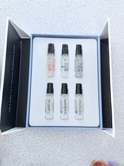 NEW LOT OF HIGH END PERFUME FRAGRANCE SAMPLE VIALS DISCONTINUED DISCOVERY SETS