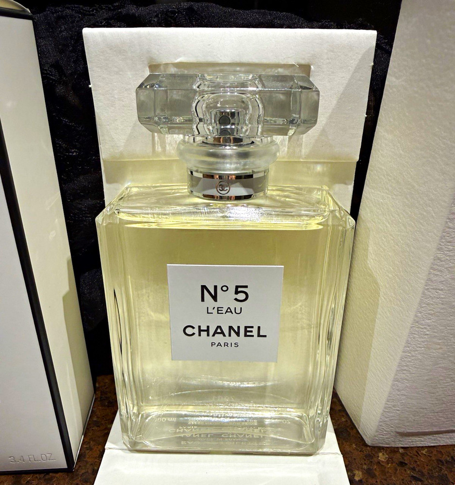 CHANEL N°5 L’EAU Eau de Toilette Spray, 3.4 fl oz Regular Size (New)