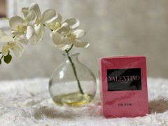 Valentino Donna Born in Roma Eau de Parfum Spray, Regular Size 3.4 fl oz