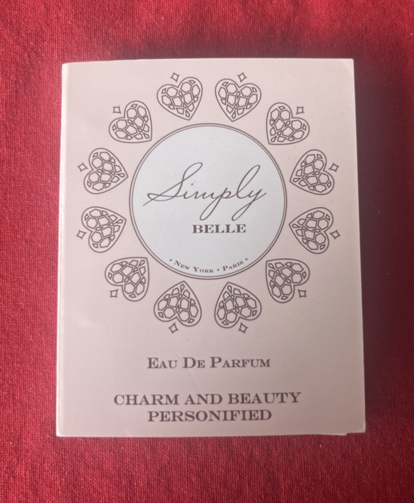 Simply Belle by Exceptional Parfums Sample 1 ml / 0.034 oz EDP (24)
