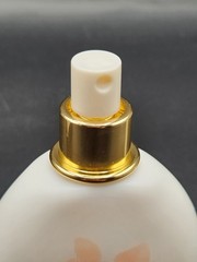 Magnolia Yves Rocher Womens Eau de Toilette Spray Perfume Ftance 2 fl oz w/ Box