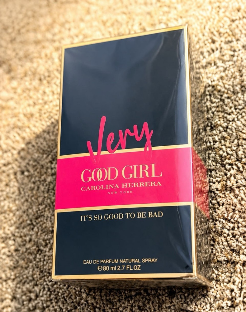 Carolina Herrera Very Good Girl Eau de Parfum Spray for Women, 2.7 fl oz