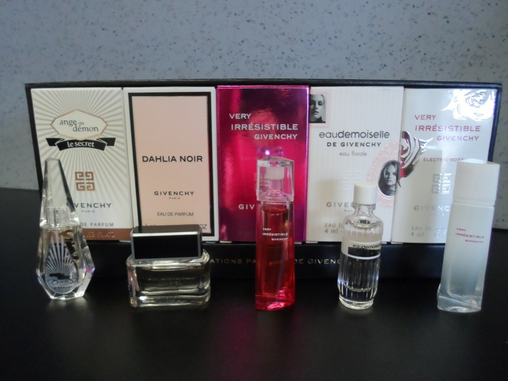 Givenchy Les Creations 5 pcs Mini SET Dahlia Noir , Very Irresistible New in Box