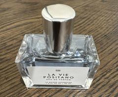 La Vie Positano Eau de Parfum Spray 1.0 fl oz Le Monde Gourmand