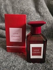 Tobacco Eau de Parfum Natural Spray, Regular Size 3.3 fl oz (100 ml)