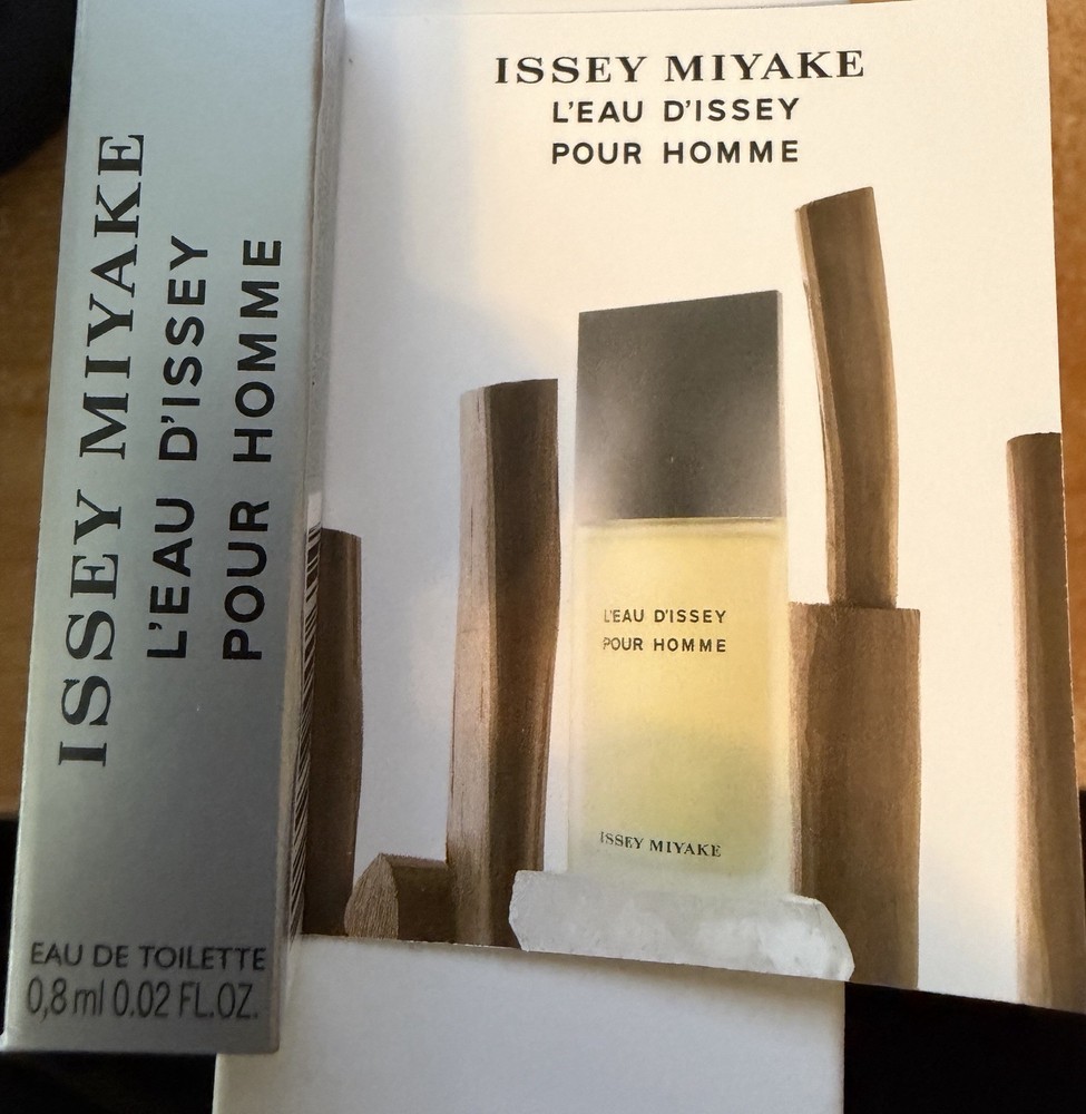 Issey Miyake L’Eau D’Issey Pour Homme Eau de Toilette Spray Sample 0.02 fl oz