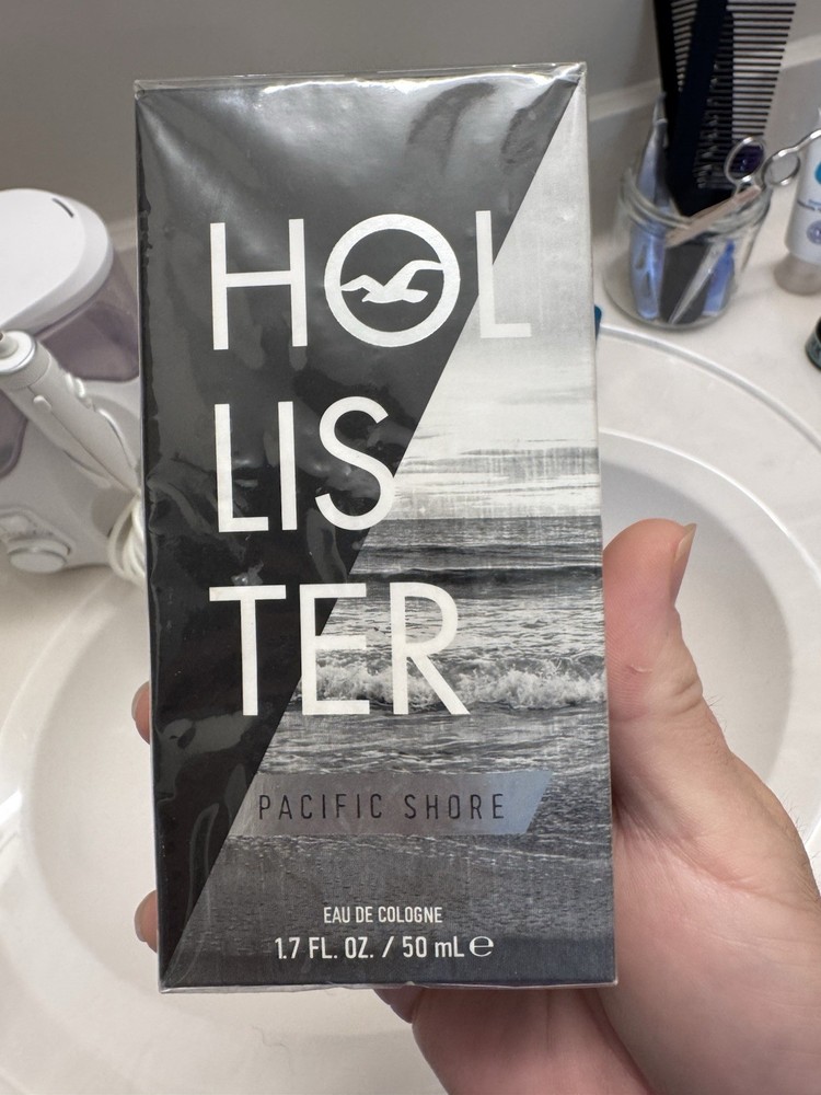 Hollister Pacific Shore 1.7 Fl oz EDC Spray for Men Sealed New In Box Cologne