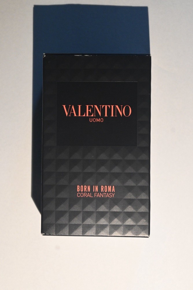 Valentino Born In Roma Coral Fantasy Uomo Fragrance 1.7 fl oz New in Box