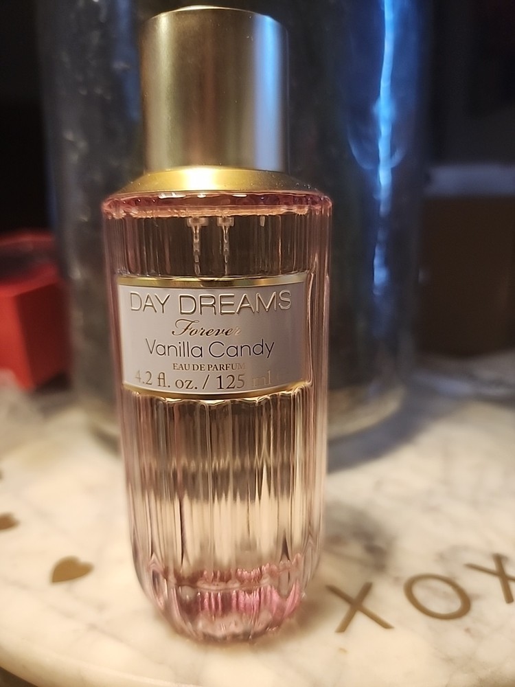 Daydreams Forever Vanilla Candy Eau De Parfum 4.2oz