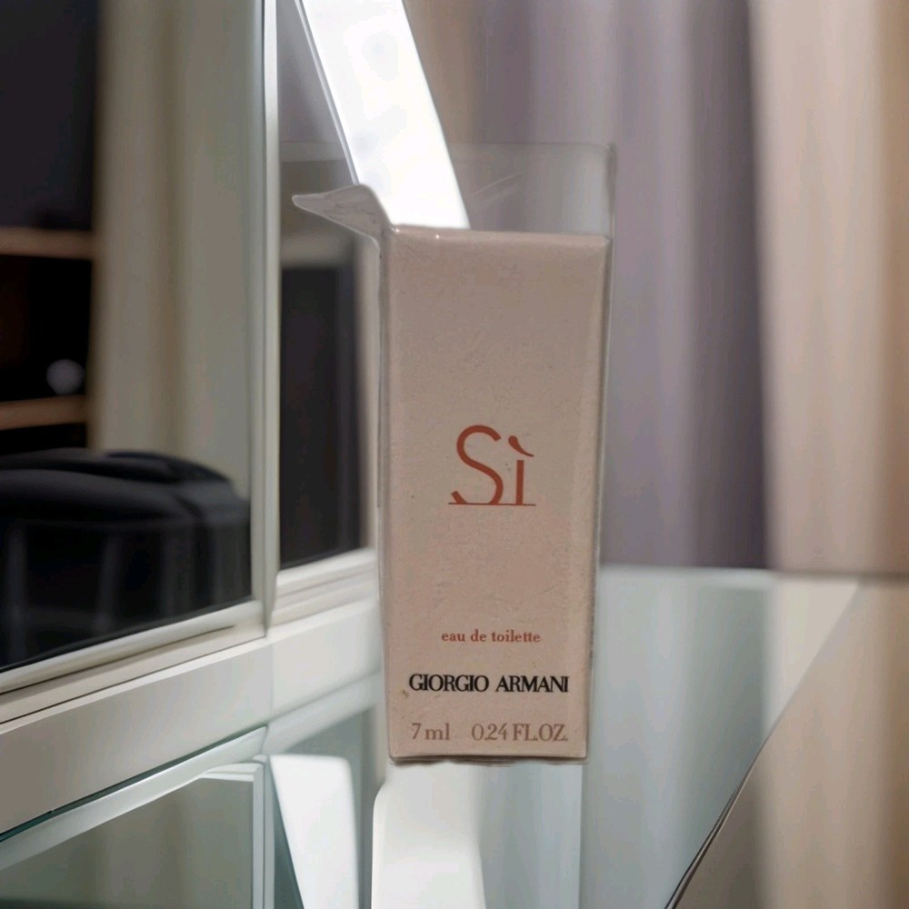 Giorgio Armani Si Eau De Parfum Intense Mini Splash Dab 0.24 fl oz/ 7 ml