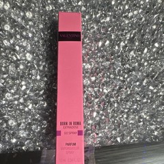 Valentino Born in Roma Extradose Perfume Go Spray Travel Size 0.34 fl oz
