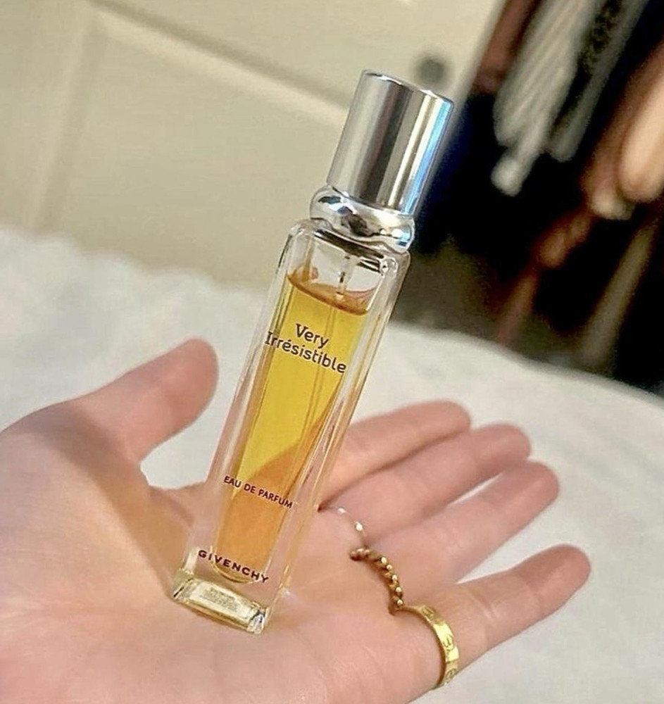 Givenchy Very Irresistible Eau de Parfum 0.42 fl oz