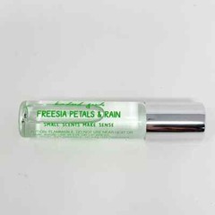 Freesia Petals & Rain Kindred Good Old Navy Rollerball = 0.27 fl oz / 8ml