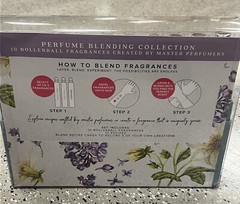 Kirkland Signature Perfume Blending Collection Rollerballs 10 pcs Set. NEW