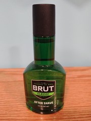 BRUT The Essence of Man Classic Scent Cologne 5 fl oz