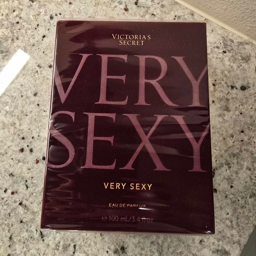 Victoria’s Secret Very Sexy Eau De Parfum ~ 100 ml / 3.4 oz NEW Sealed