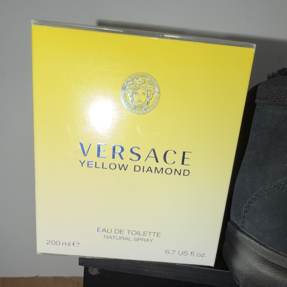 Versace Yellow Diamond Eau de Toilette Natural Spray, Spray 6.7 fl oz