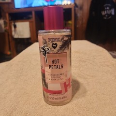 RARE Victoria’s Secret HOT PETALS Mist LG 8.4oz SUNDRENCHED COCONUT & PINK LOTUS