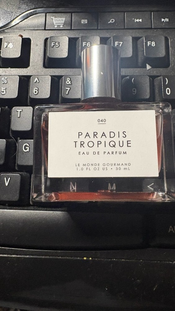 Le Monde Gourmand Paradis Tropique 040 Perfume EDP Urban Outfitters 1oz