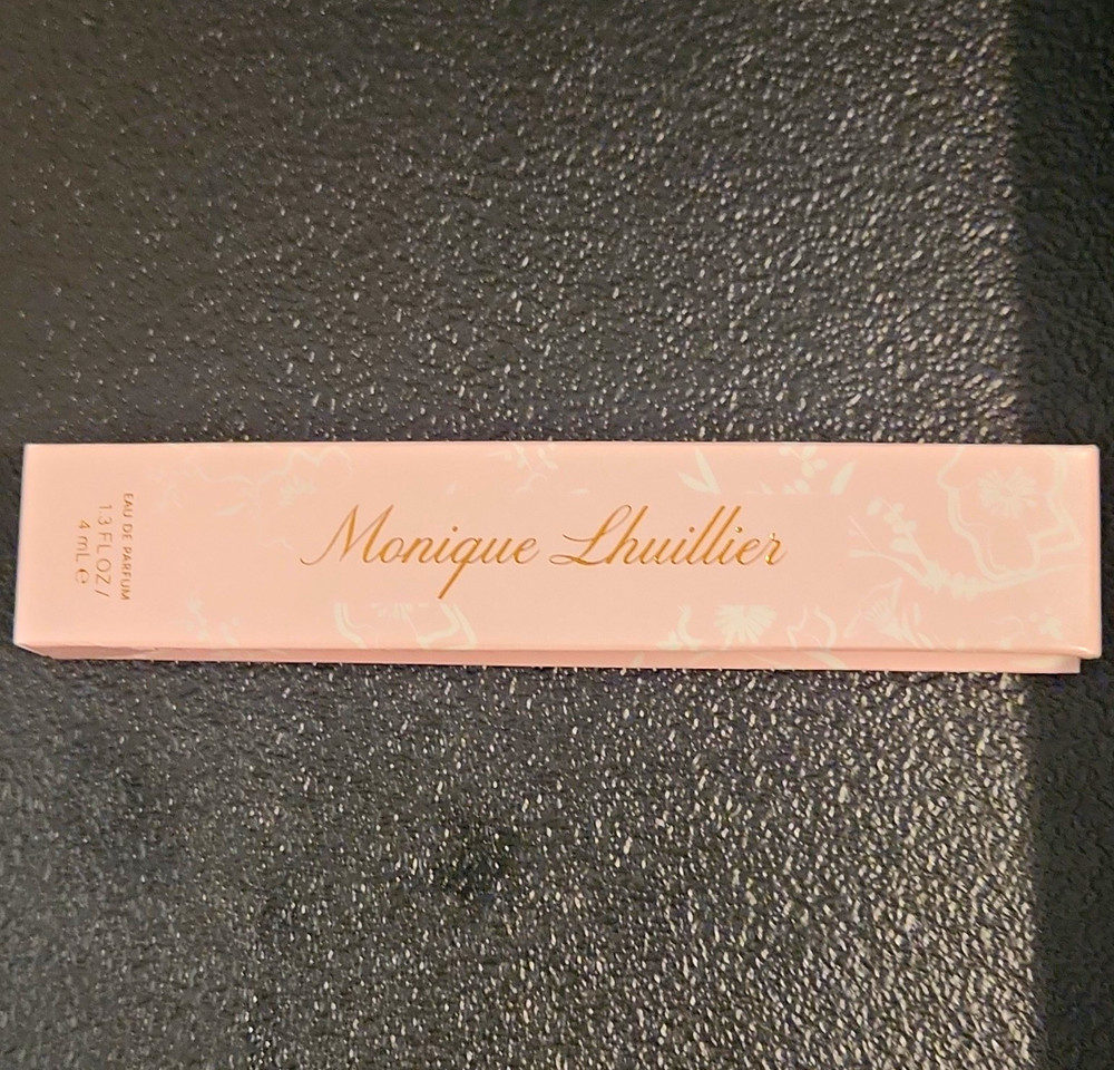 Monique Lhuillier Eau de Parfum Spray Sample Size 4 mL, Violet Scent