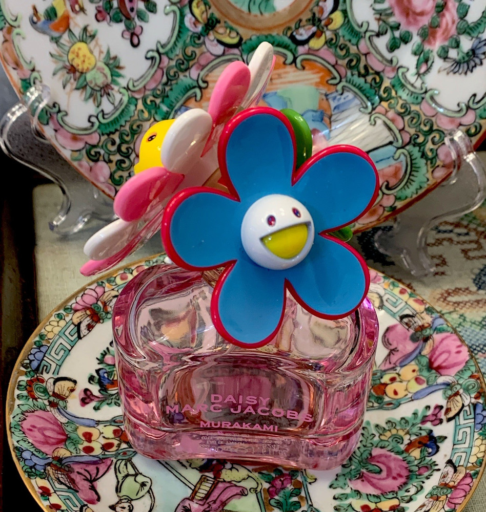 Marc Jacobs Pink Daisy Murakami ** empty bottle***