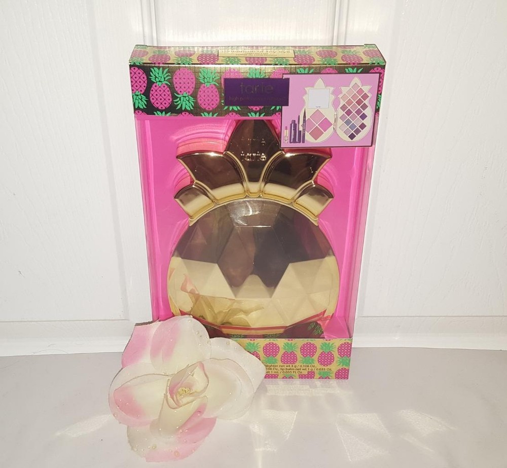 Tarte Pineapple Of My Eye Collector’s Makeup Eyeshadow Palette Holiday Gift Set