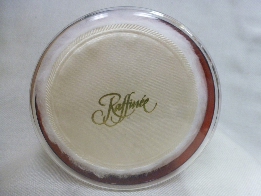 Raffinee Dusting Powder 5 fl oz net wt. / 141 g new not in a box as in Picture