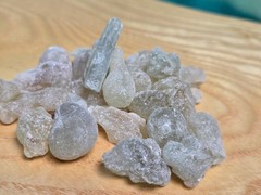 Royal Green Hojari Frankincense Resin ~ Boswellia Sacra ~ Oman
